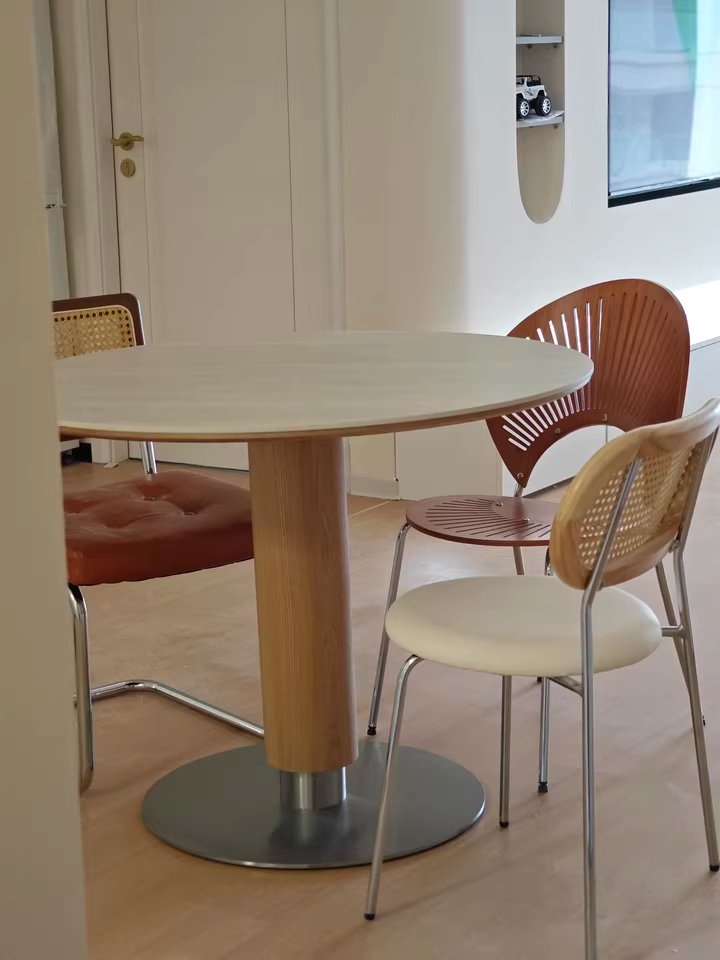 DNK054 - โต๊ะทานข้าว (Dining Table)