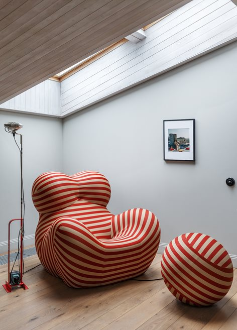 ARK004 - เก้าอี้อาร์มแชร์ (Armchair)