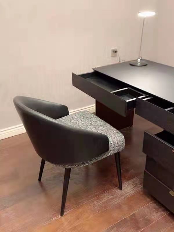 CHK003 - เก้าอี้ (Chair)