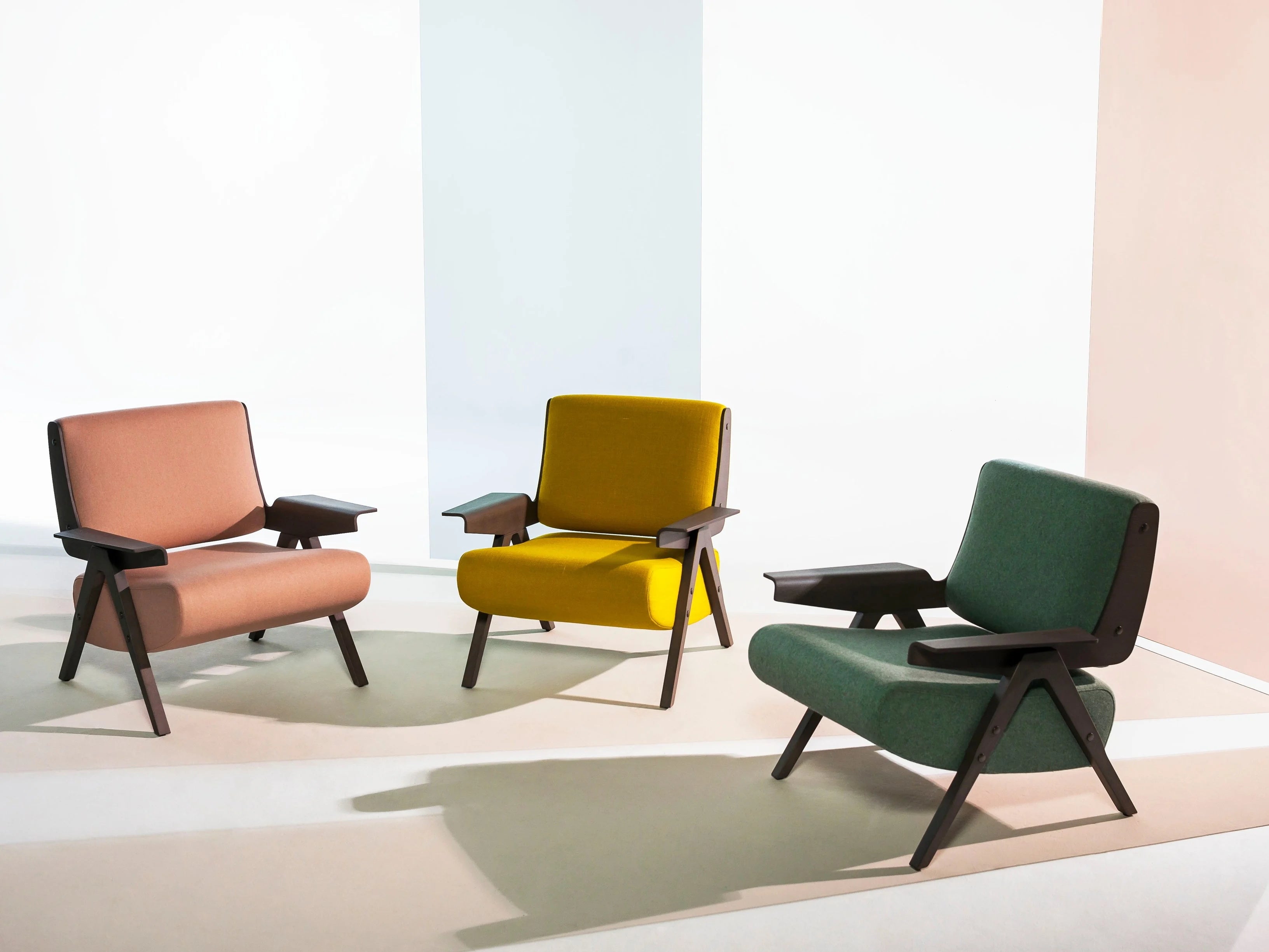 ARK135 - เก้าอี้อาร์มแชร์ (Armchair)